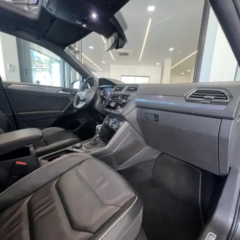 VOLKSWAGEN Tiguan 2.0 350 TSI TOTAL FLEX ALLSPACE R-LINE 4-MOTION TURBO AUTOMTICO DSG, Foto 9