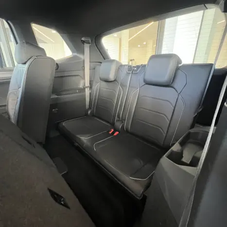 VOLKSWAGEN Tiguan 2.0 350 TSI TOTAL FLEX ALLSPACE R-LINE 4-MOTION TURBO AUTOMTICO DSG, Foto 18
