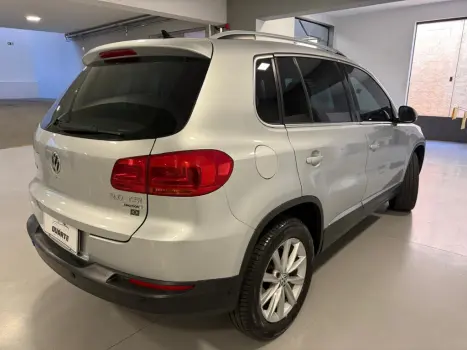 VOLKSWAGEN Tiguan 2.0 16V 4P TSI 4WD TURBO AUTOMTICO, Foto 6