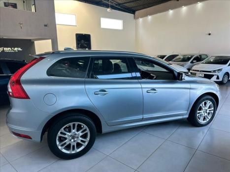 VOLVO XC60 2.0 4P DYNAMIC T5 TURBO AUTOMTICO, Foto 10
