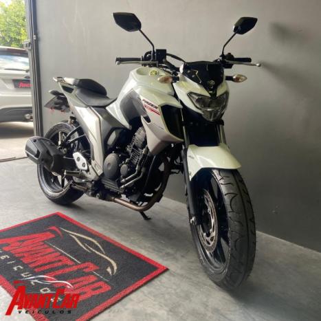 YAMAHA FZ 25 250 Fazer Flex , Foto 5