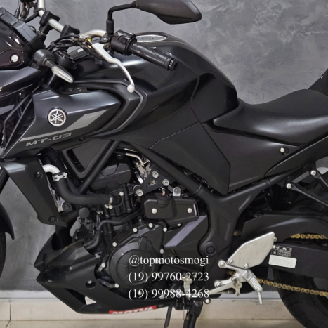 YAMAHA MT-03 300 ABS, Foto 7