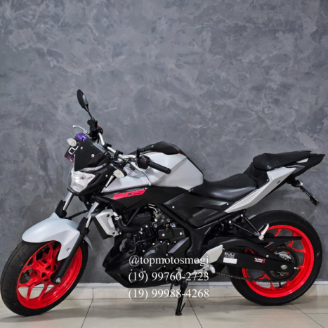 YAMAHA MT-03 300 ABS, Foto 5