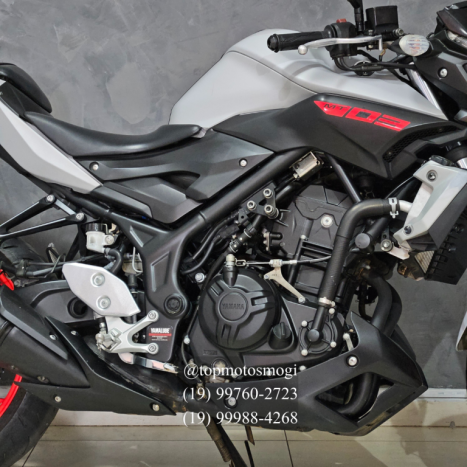 YAMAHA MT-03 300 ABS, Foto 3