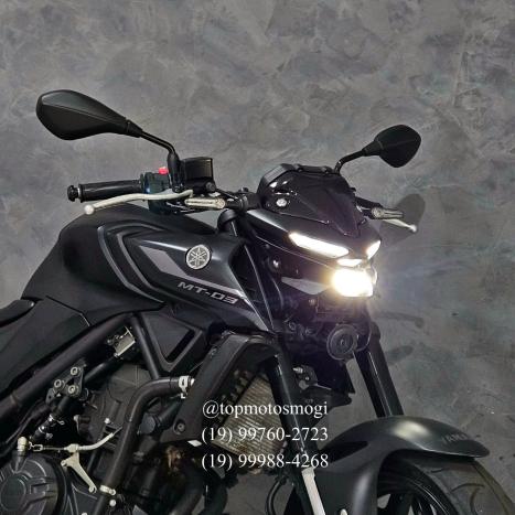 YAMAHA MT-03 300 ABS, Foto 2