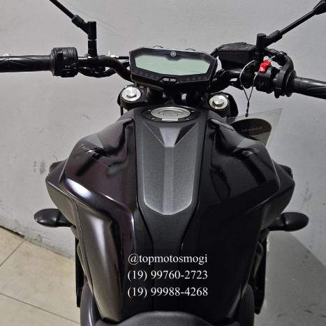 YAMAHA MT-07 700 ABS, Foto 3