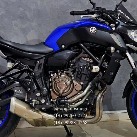 YAMAHA MT-07 700 ABS, Foto 3
