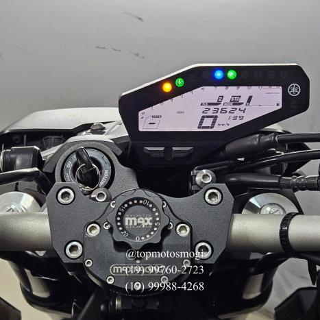 YAMAHA MT-09 850 ABS, Foto 10