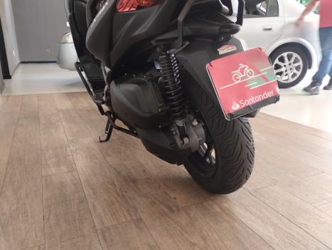 YAMAHA Xmax 250 , Foto 9