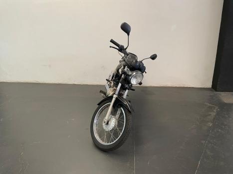 YAMAHA YBR 125 E, Foto 2