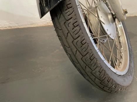 YAMAHA YBR 125 E, Foto 4