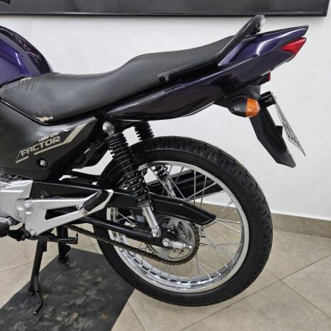 YAMAHA YBR 125 E, Foto 6