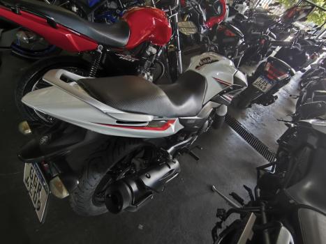 YAMAHA YS Fazer 250 LIMITED EDITION, Foto 5