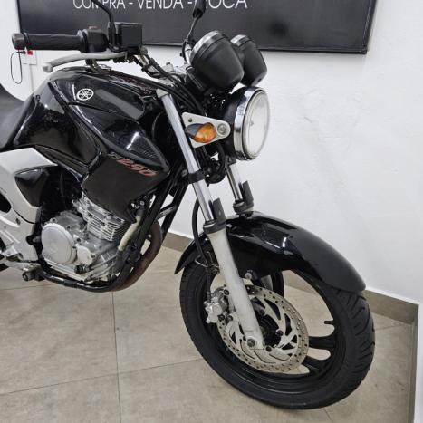 YAMAHA YS Fazer 250 LIMITED EDITION, Foto 2