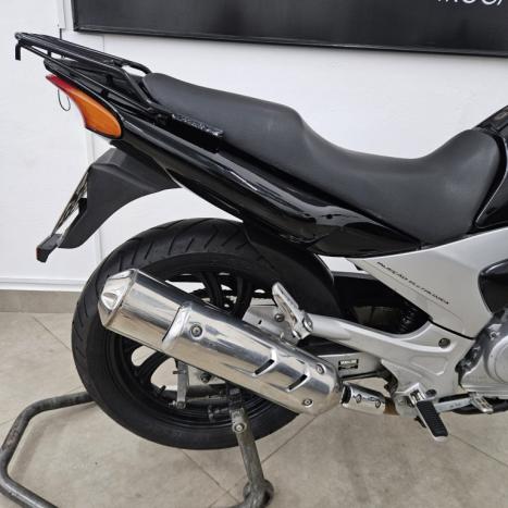 YAMAHA YS Fazer 250 LIMITED EDITION, Foto 4