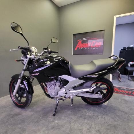 YAMAHA YS Fazer 250 , Foto 3