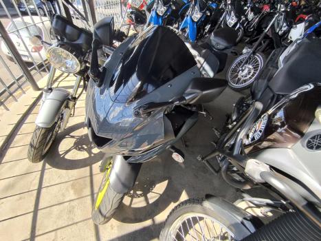 YAMAHA YZF R15 150 ABS, Foto 1