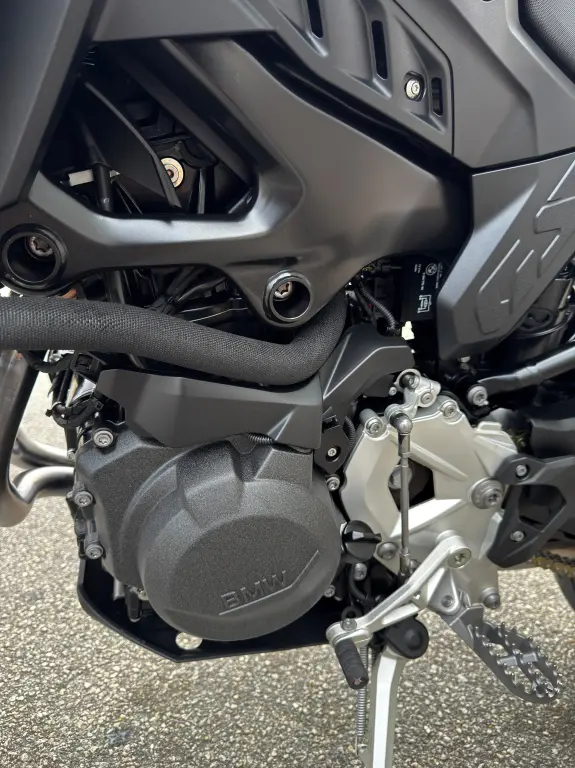 BMW F 900 GS - Foto