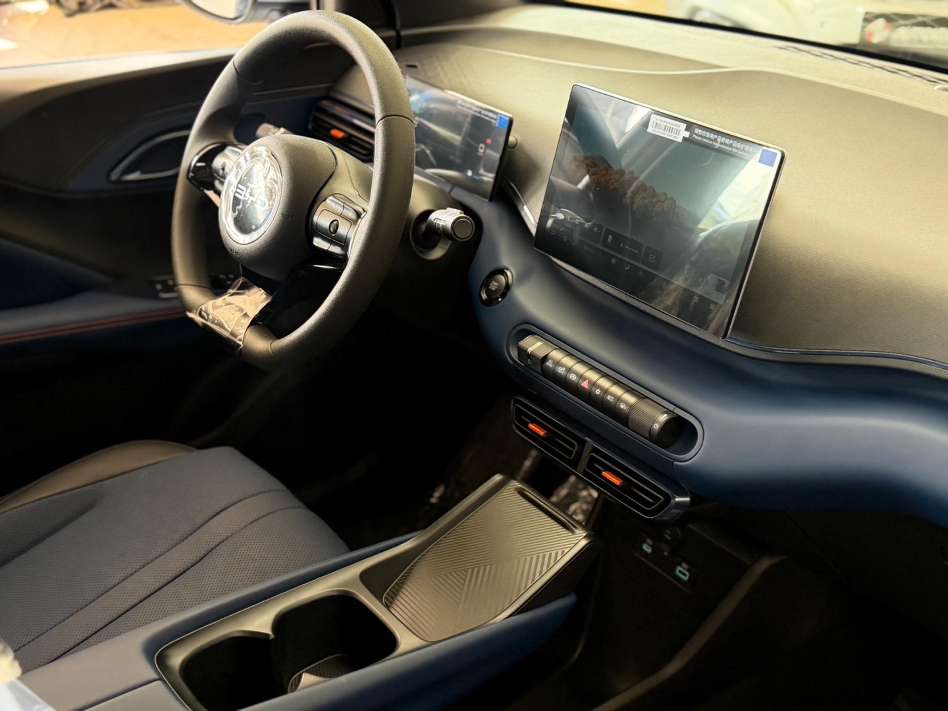 BYD Dolphin Mini - Foto