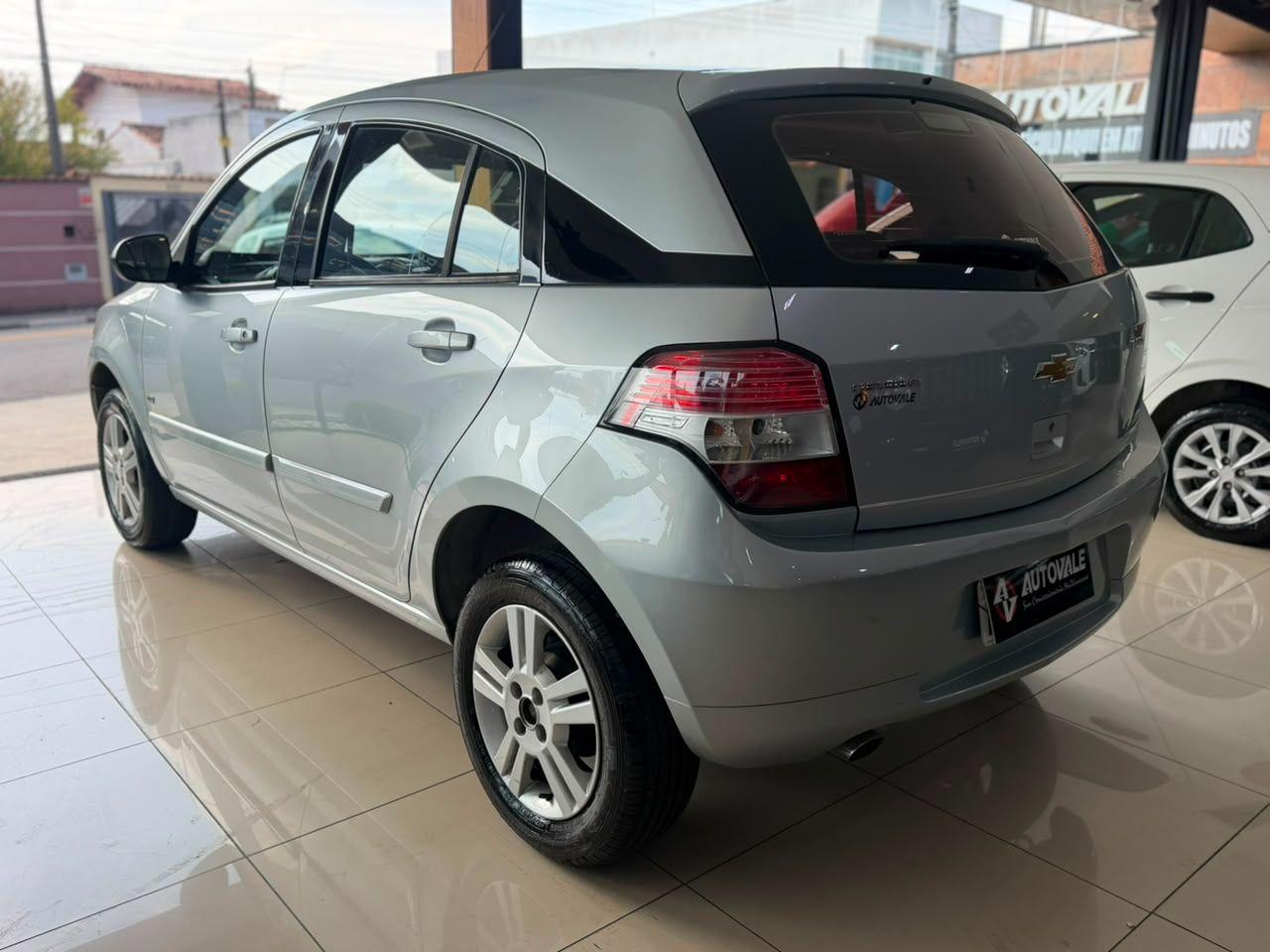 CHEVROLET Agile - Foto