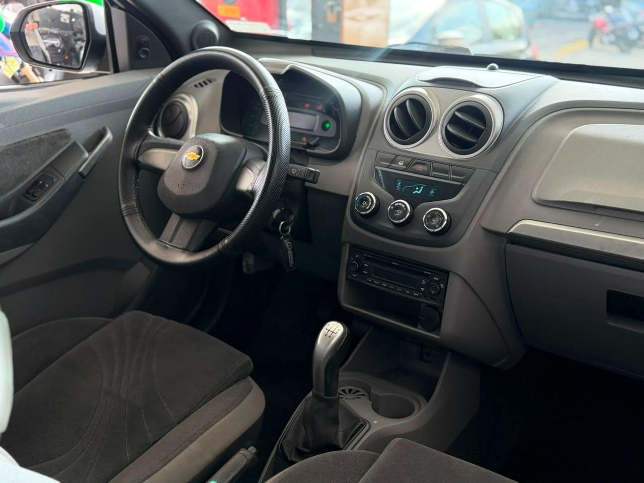 CHEVROLET Agile - Foto