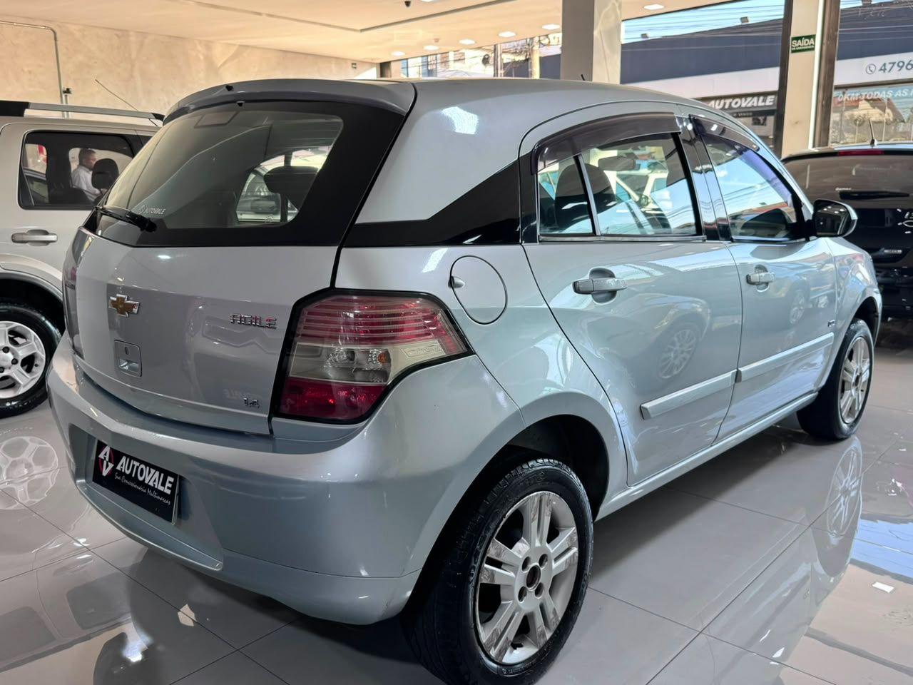 CHEVROLET Agile - Foto