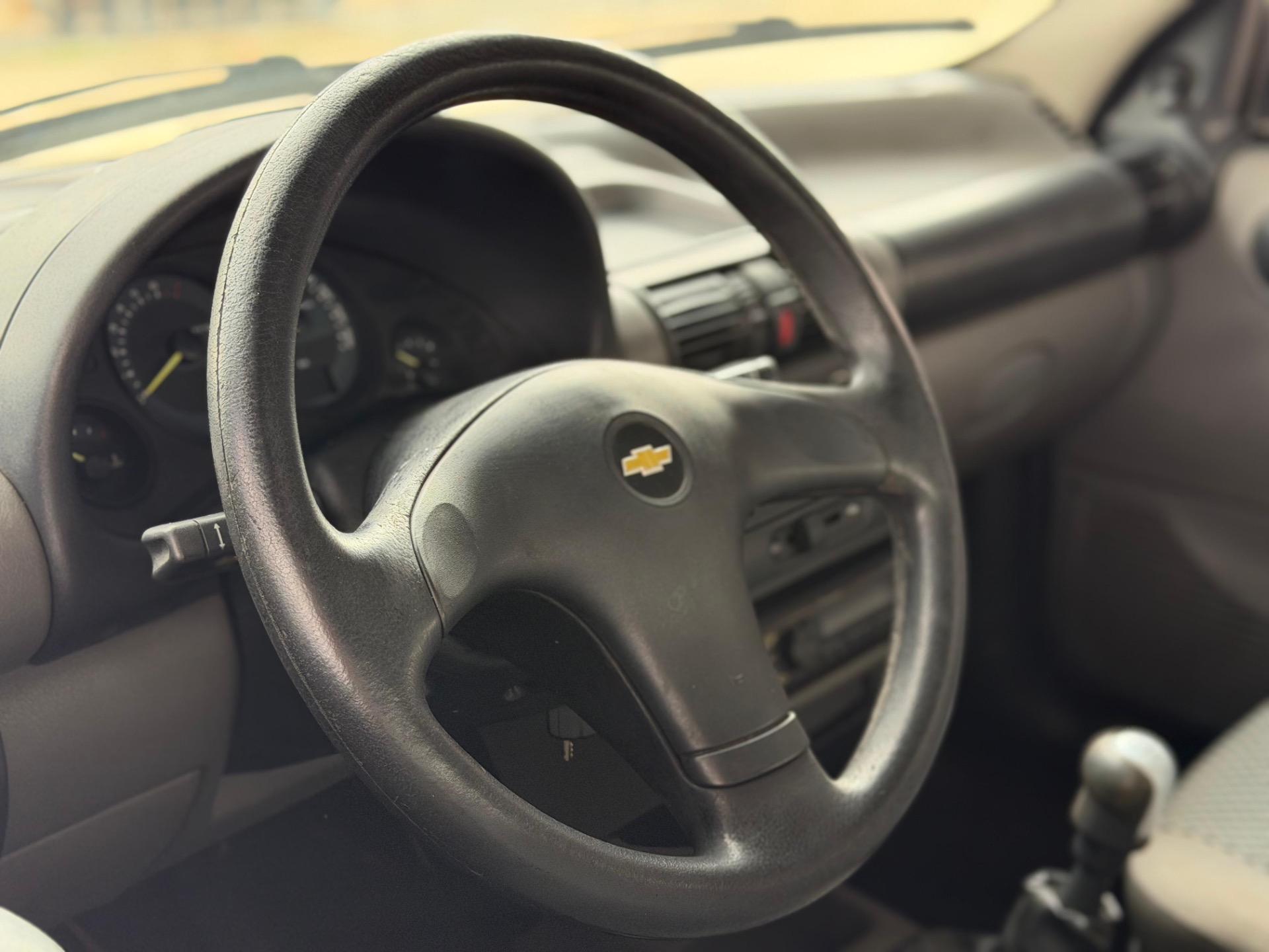 CHEVROLET Classic Sedan - Foto