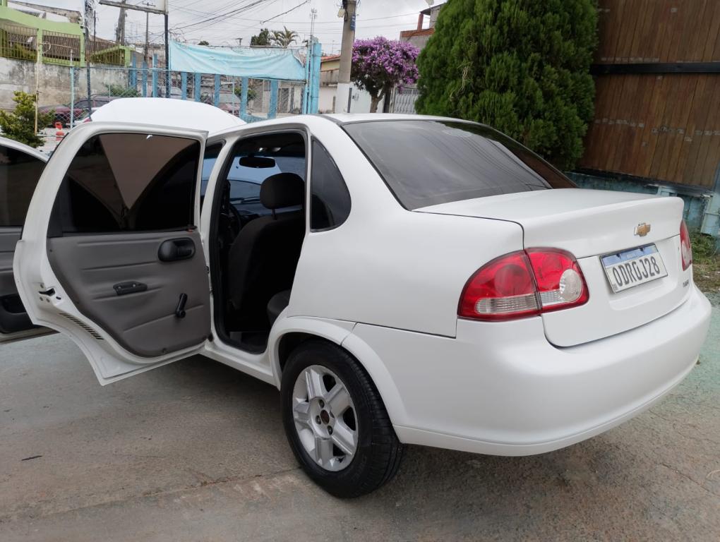 CHEVROLET Classic Sedan - Foto