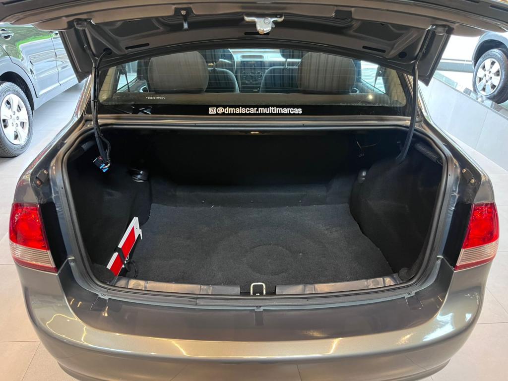 CHEVROLET Classic Sedan - Foto