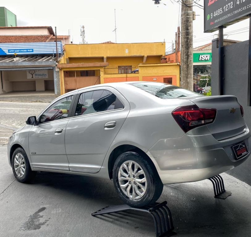 CHEVROLET Cobalt - Foto