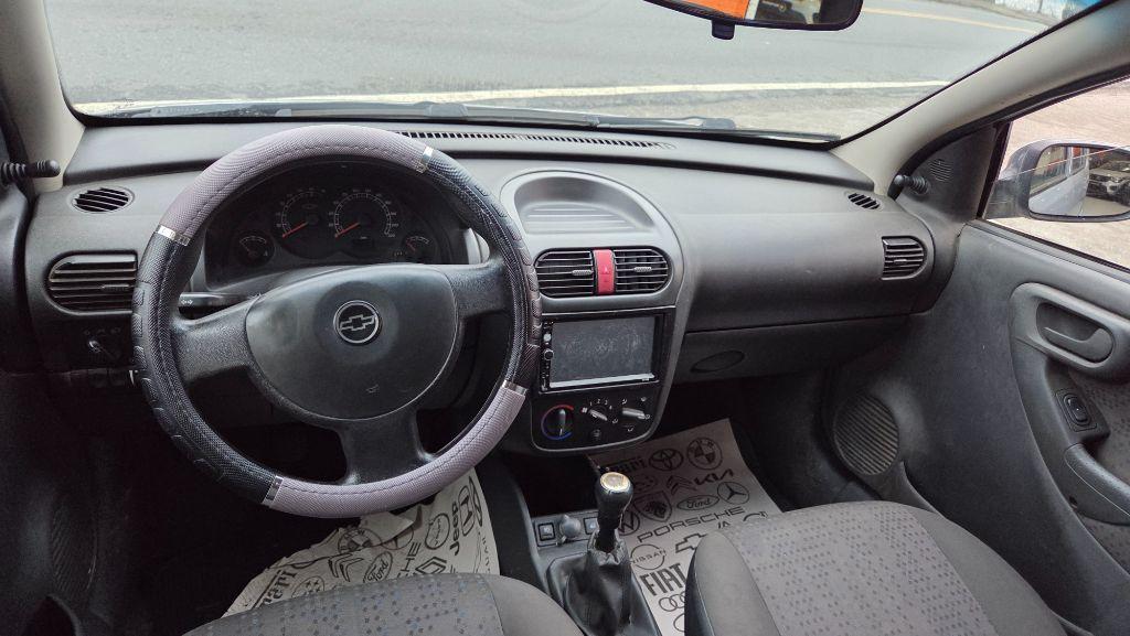 CHEVROLET Corsa Hatch - Foto