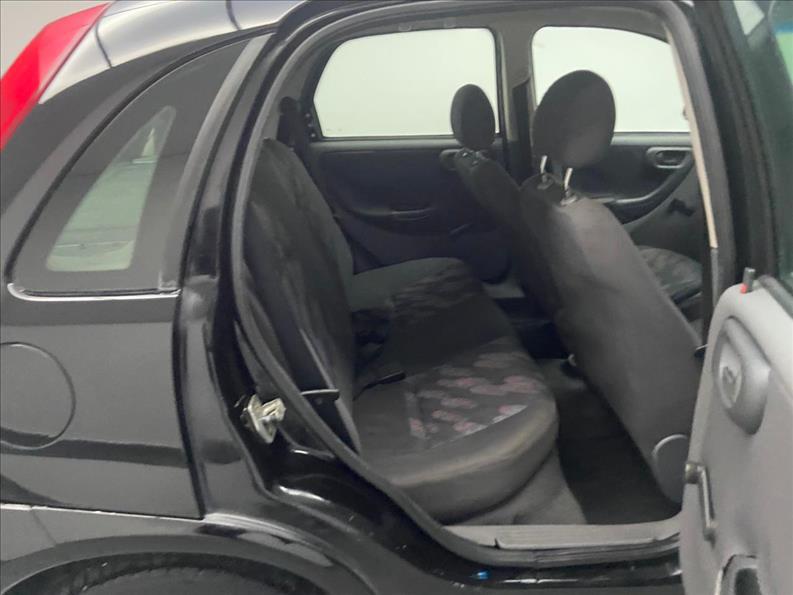 CHEVROLET Corsa Hatch - Foto