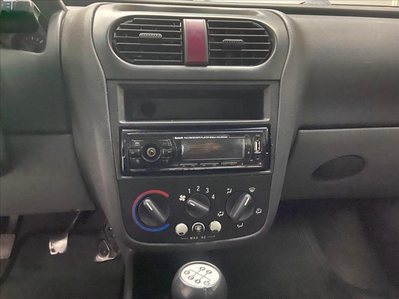 CHEVROLET Corsa Hatch - Foto