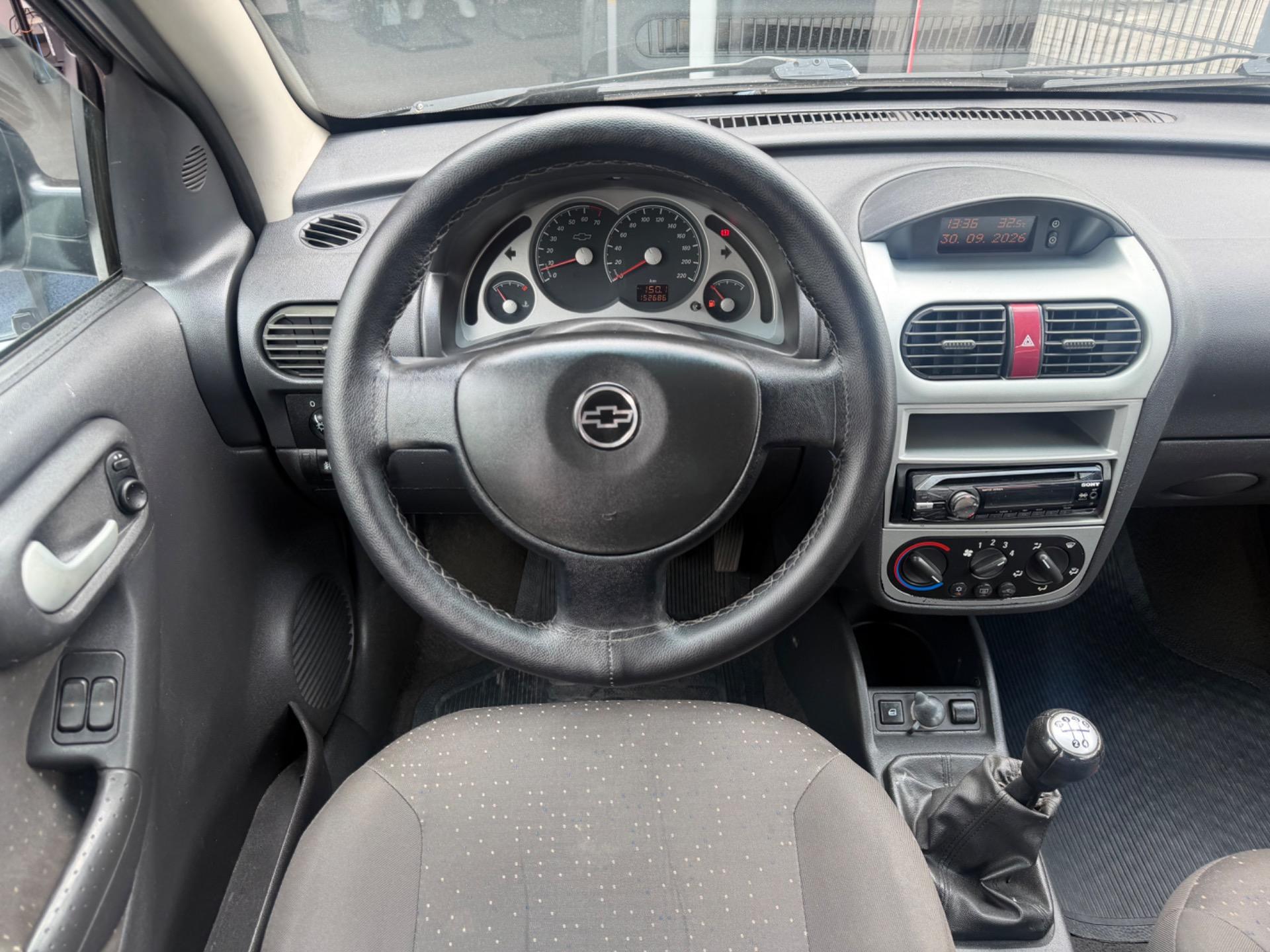 CHEVROLET Corsa Hatch - Foto