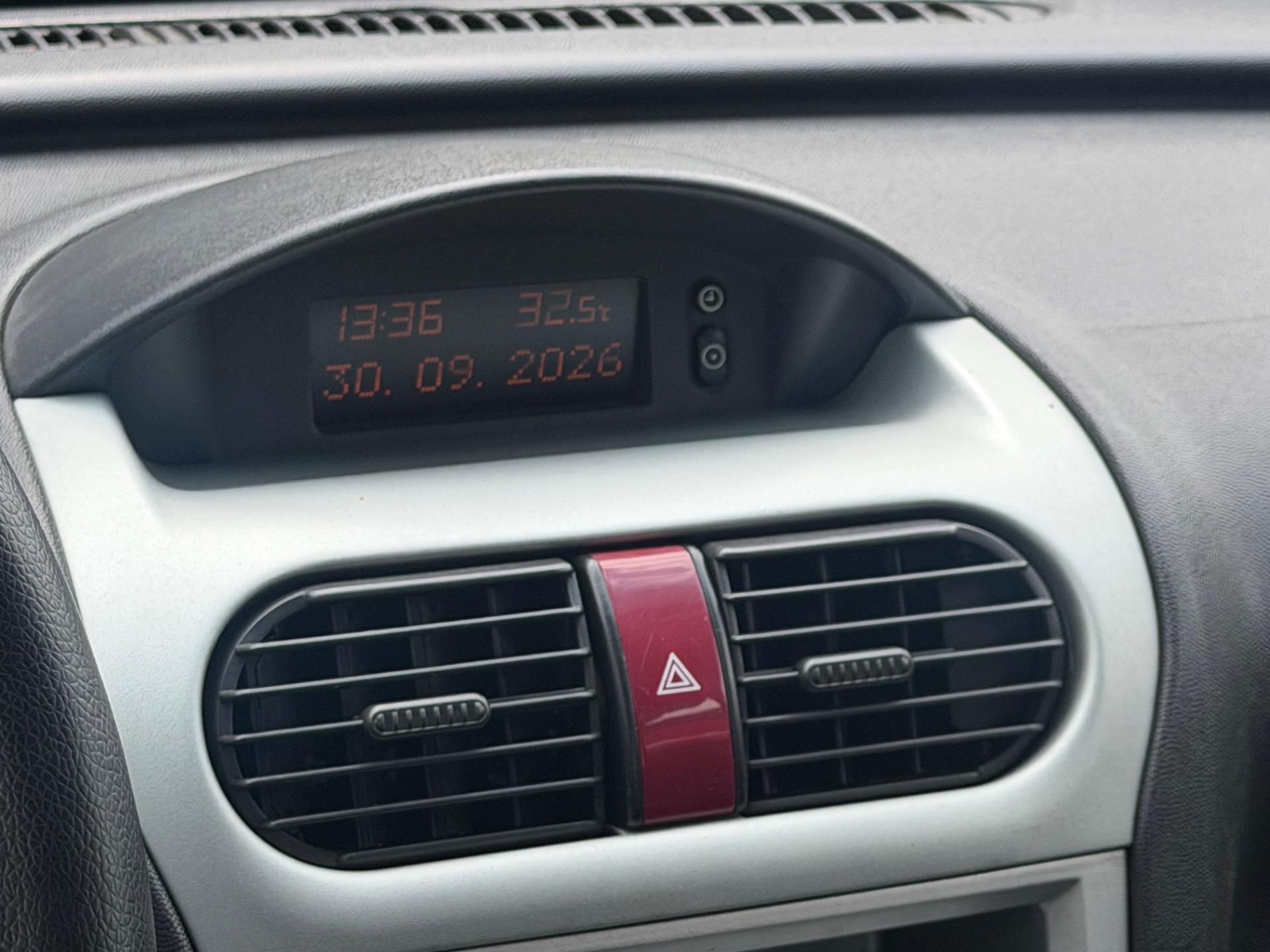CHEVROLET Corsa Hatch - Foto