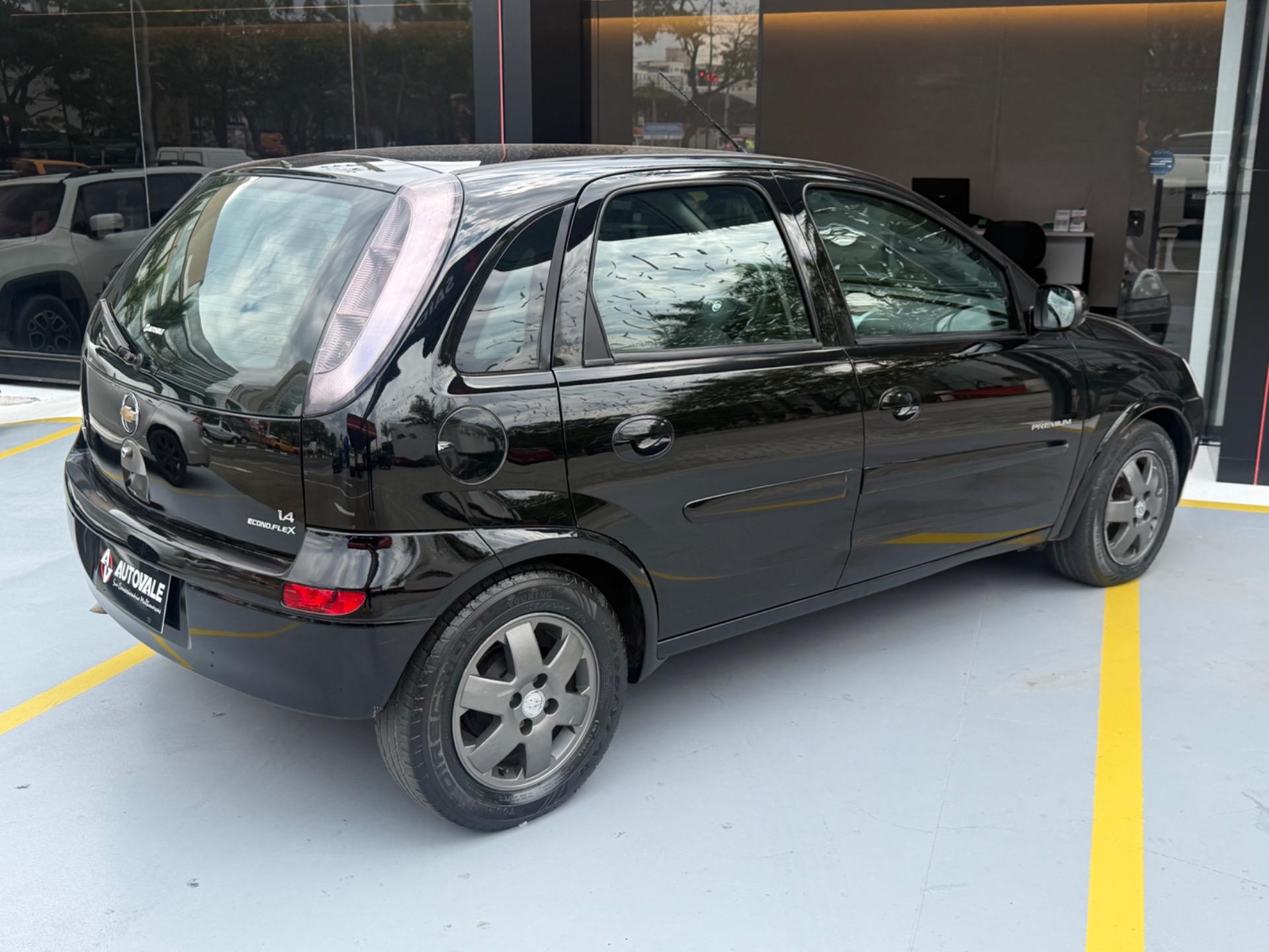CHEVROLET Corsa Hatch - Foto