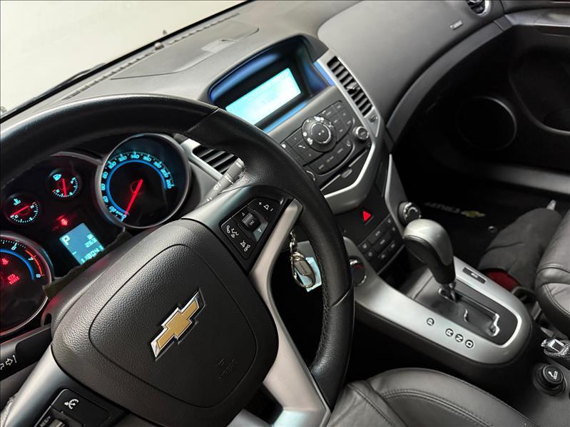 CHEVROLET Cruze Sedan - Foto