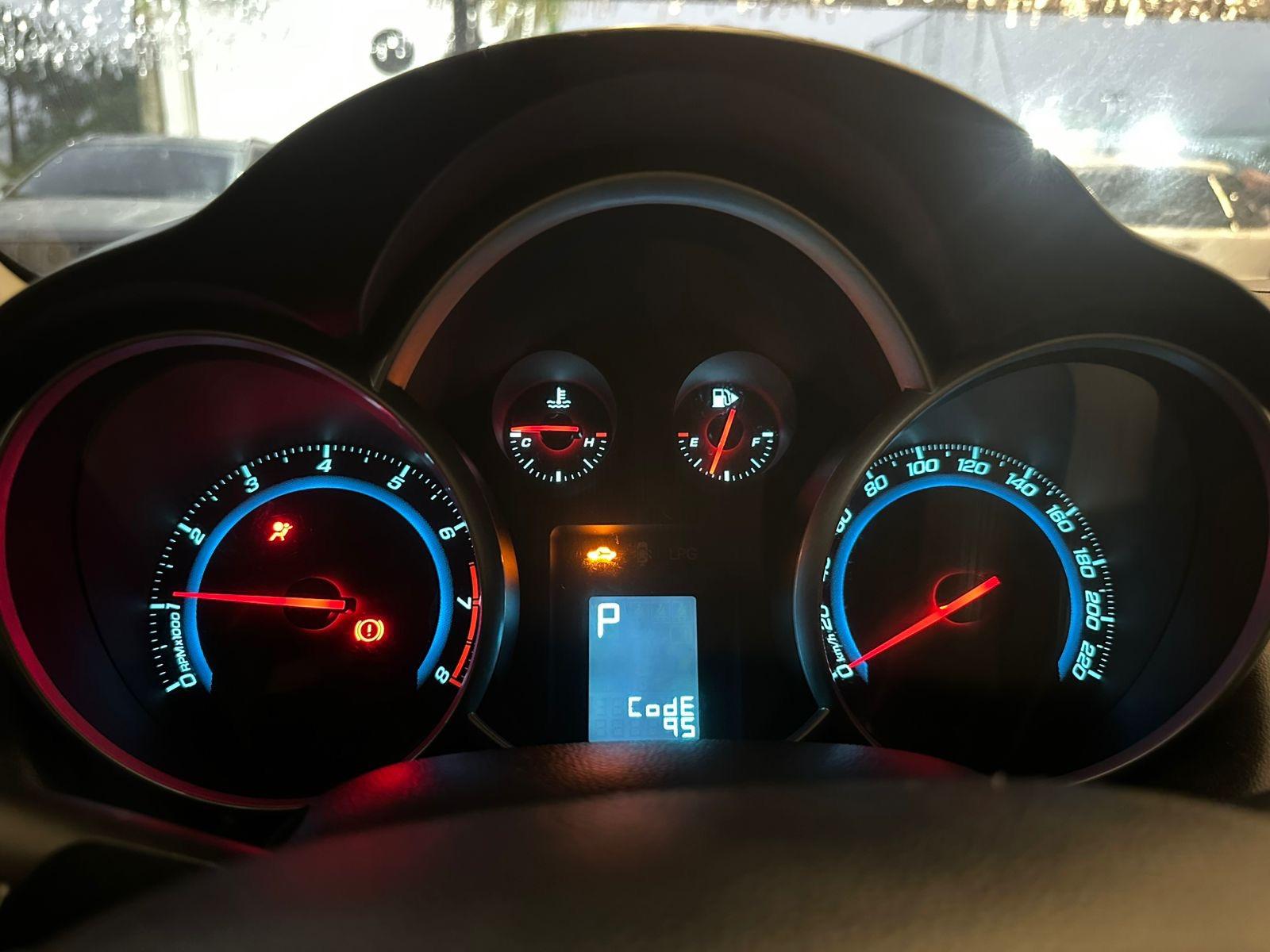 CHEVROLET Cruze Sedan - Foto