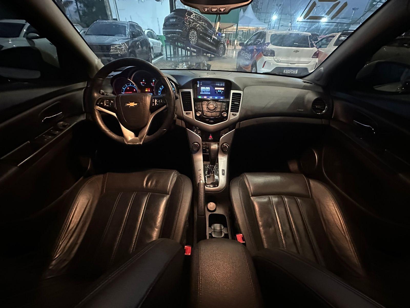 CHEVROLET Cruze Sedan - Foto