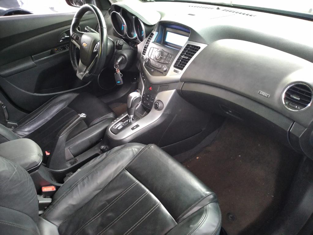 CHEVROLET Cruze Sedan - Foto