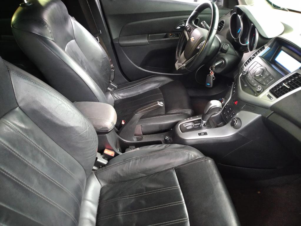 CHEVROLET Cruze Sedan - Foto
