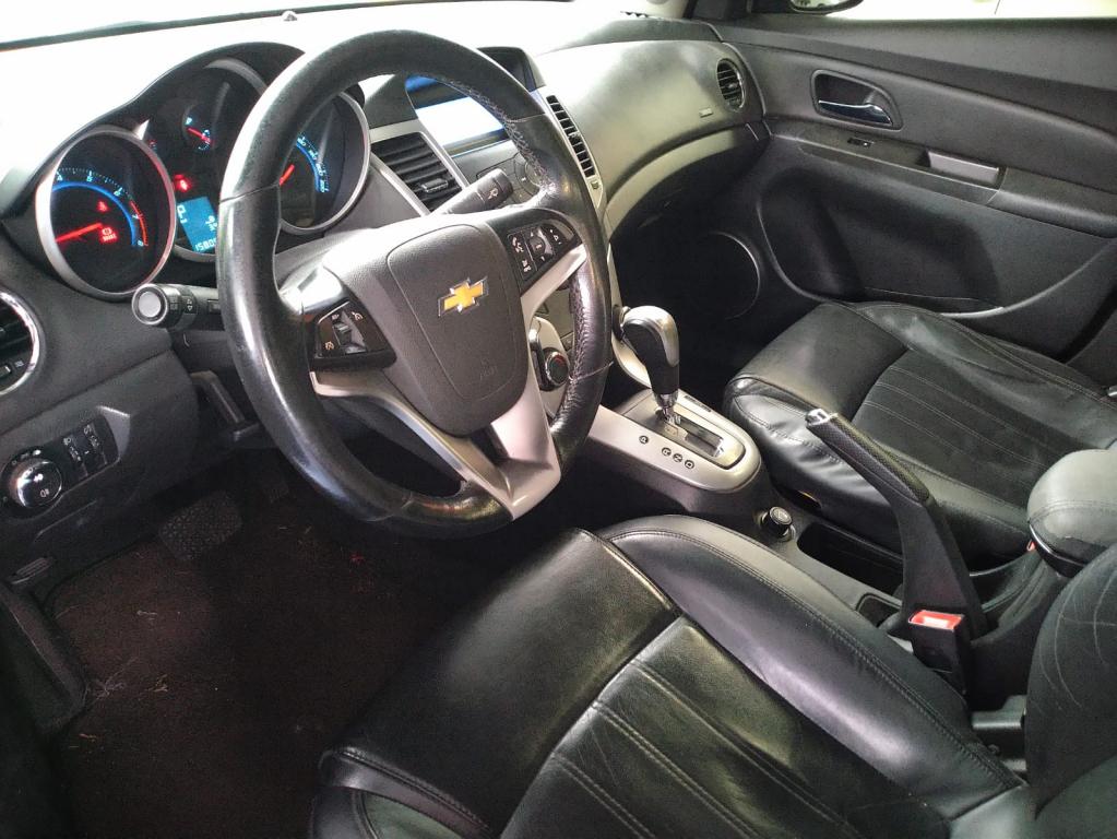 CHEVROLET Cruze Sedan - Foto