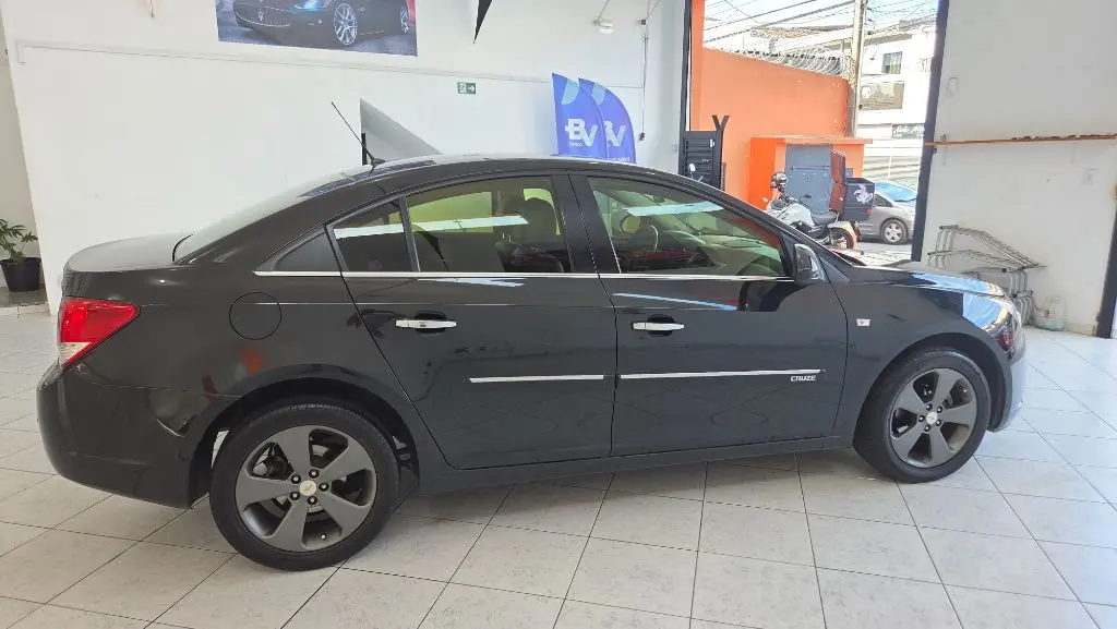 CHEVROLET Cruze Sedan - Foto