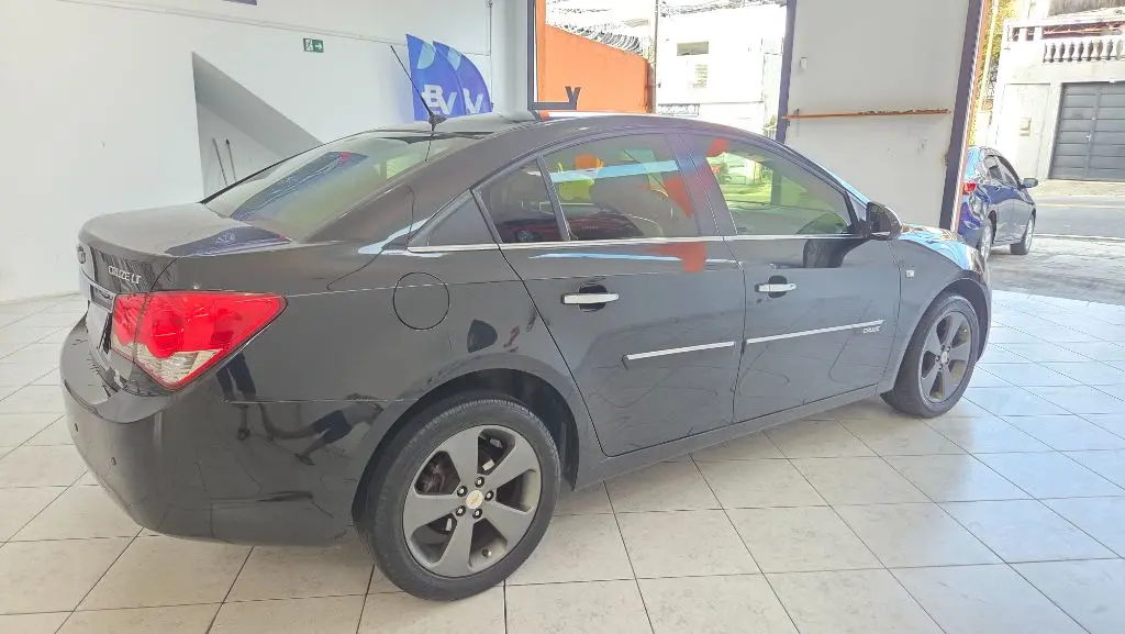 CHEVROLET Cruze Sedan - Foto