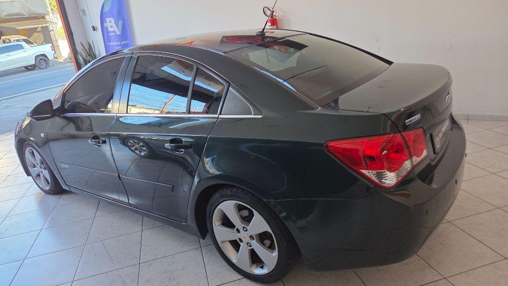 CHEVROLET Cruze Sedan - Foto