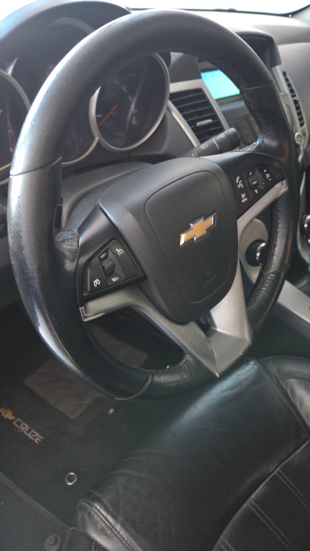 CHEVROLET Cruze Sedan - Foto