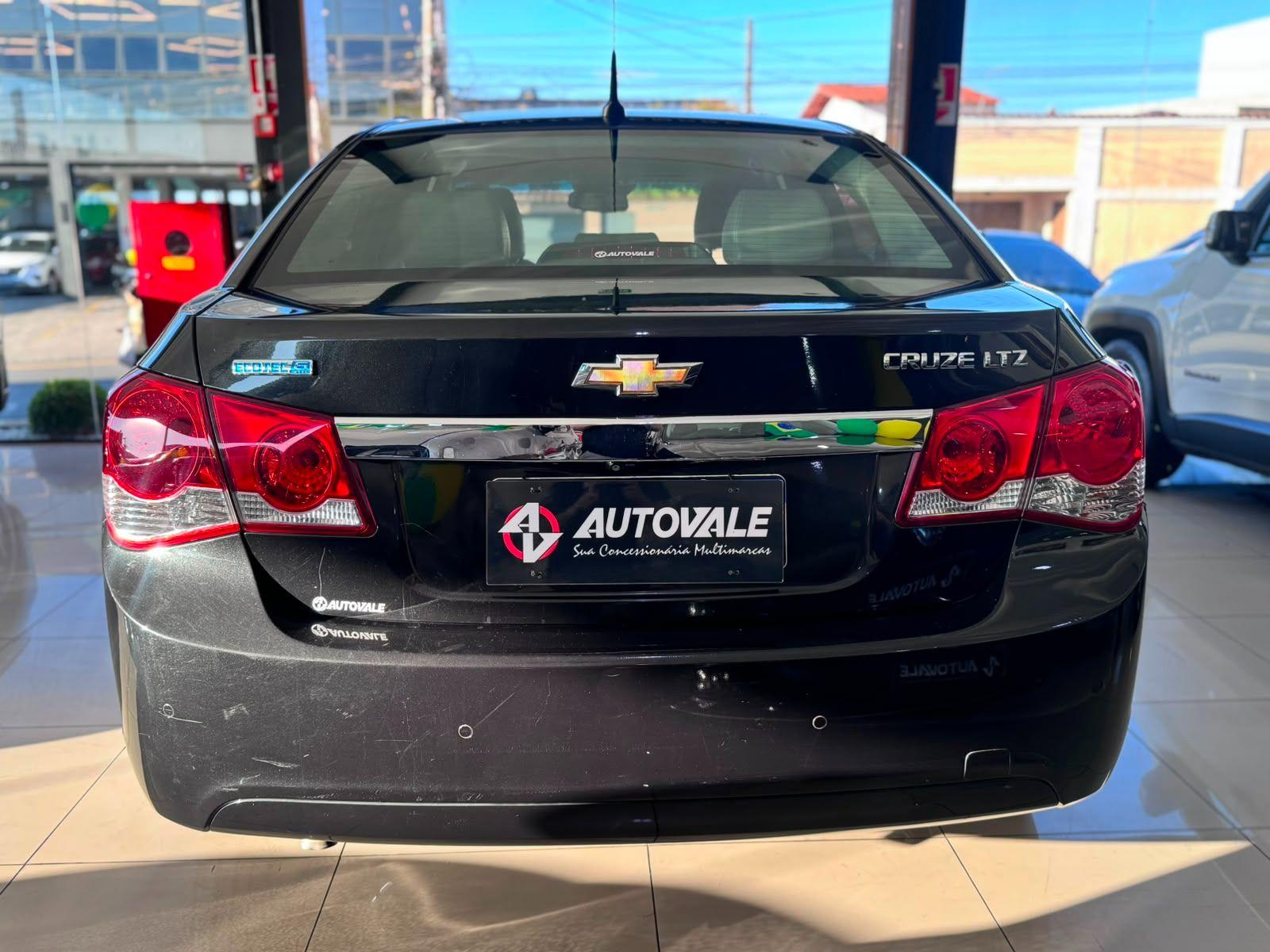CHEVROLET Cruze Sedan - Foto