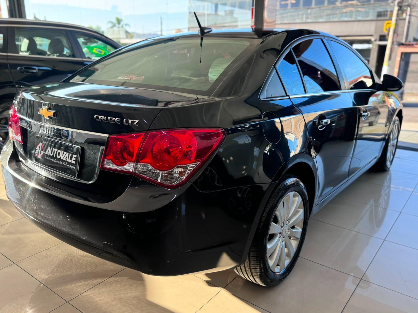 CHEVROLET Cruze Sedan - Foto