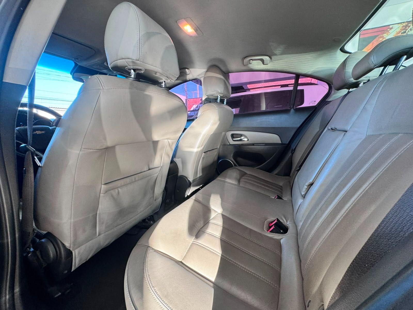 CHEVROLET Cruze Sedan - Foto