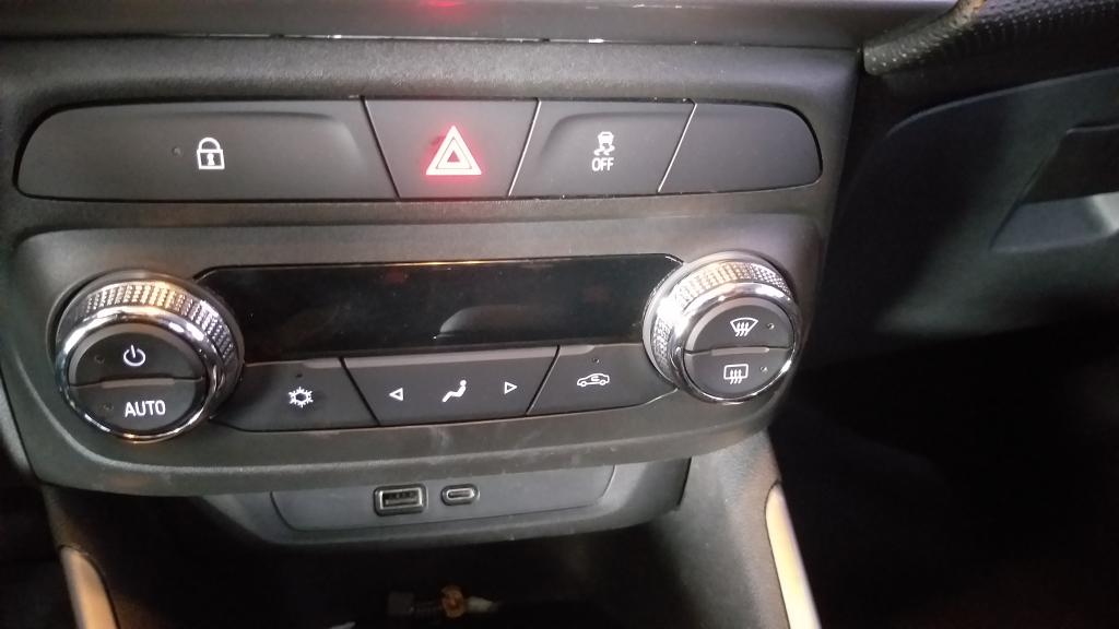 CHEVROLET Montana - Foto